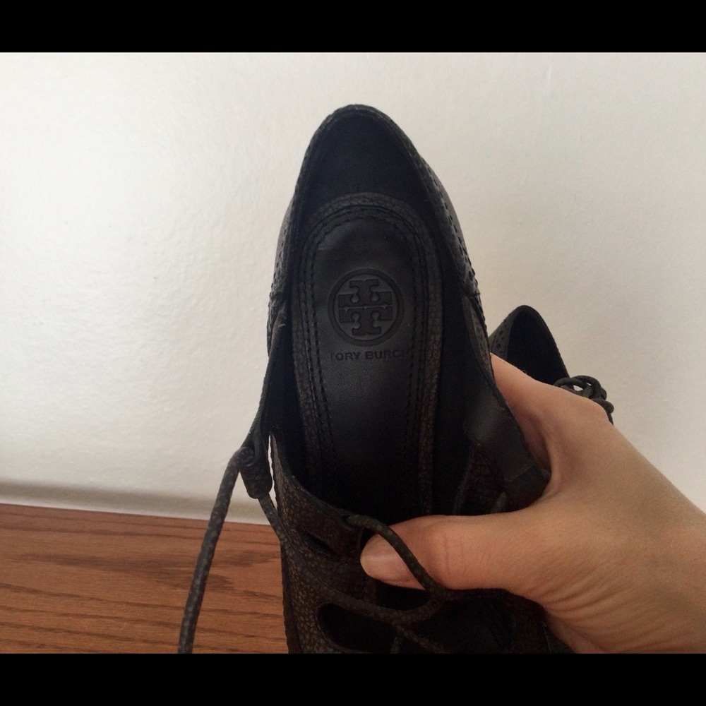 Tory Burch Black Lace-Up Leather Heels - Picture 5 of 16